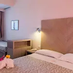 Villaggio Cala Di Volpe 4*