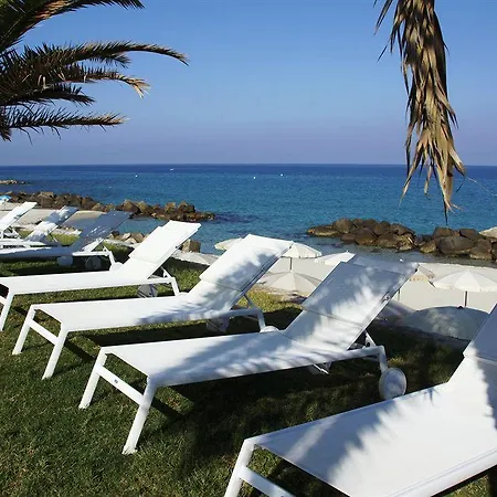 Villaggio Cala Di Volpe 4*