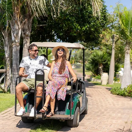 Apartahotel Villaggio Cala Di Volpe