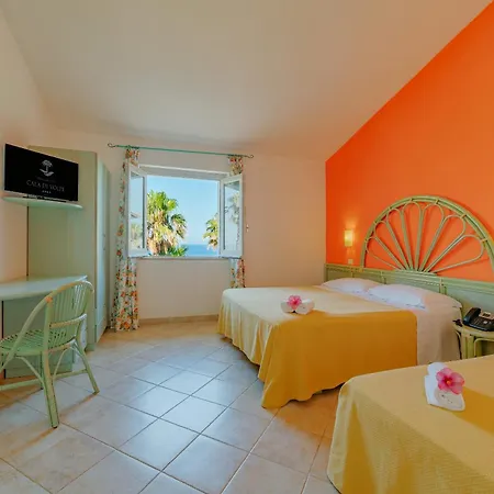 Villaggio Cala Di Volpe 4*