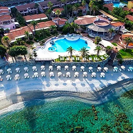 Апарт-отель Villaggio Cala Di Volpe Капо-Ватикано
