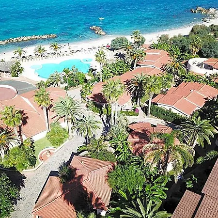 Villaggio Cala Di Volpe Апарт-отель Капо-Ватикано