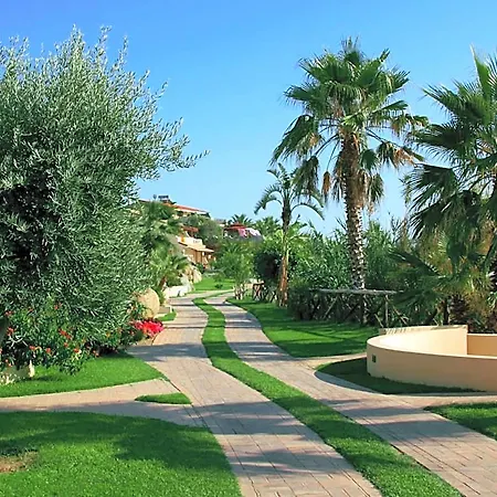 Апарт-отель Villaggio Cala Di Volpe Капо-Ватикано