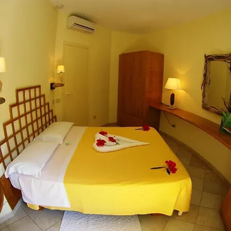 Villaggio Cala Di Volpe Апарт-отель Капо-Ватикано