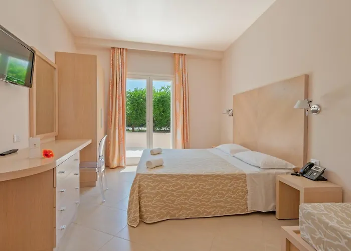 Villaggio Cala Di Volpe 4*