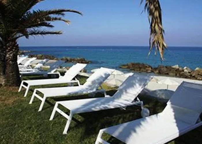 Lägenhetshotell Villaggio Cala Di Volpe Capo Vaticano