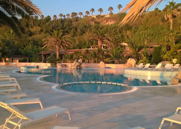 Villaggio Cala Di Volpe Lägenhetshotell Capo Vaticano