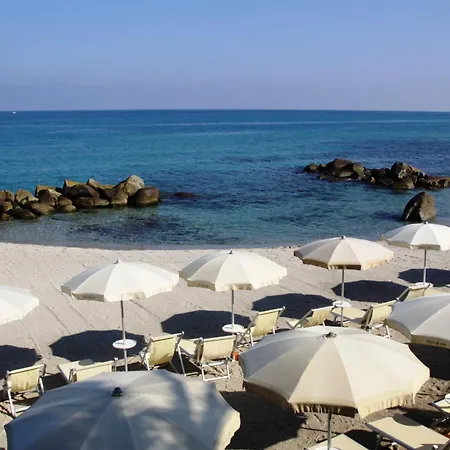 Apartmanhotel Villaggio Cala Di Volpe 4*