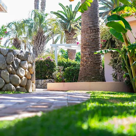 Apartmanhotel Villaggio Cala Di Volpe 4*